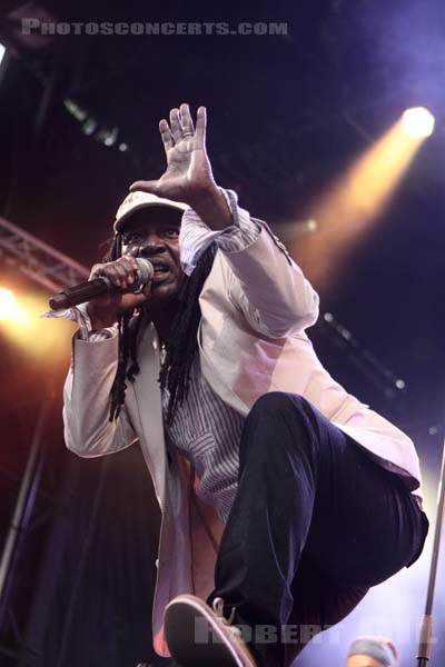 ALPHA BLONDY - 2011-05-10 - PARIS - Place de la Bastille - 